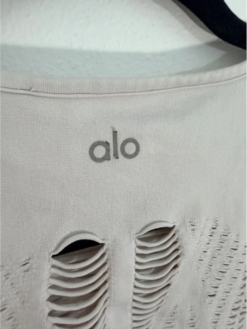 ALO Yoga Distressed Laser Cut Tank Top White Stretch Athleisure S